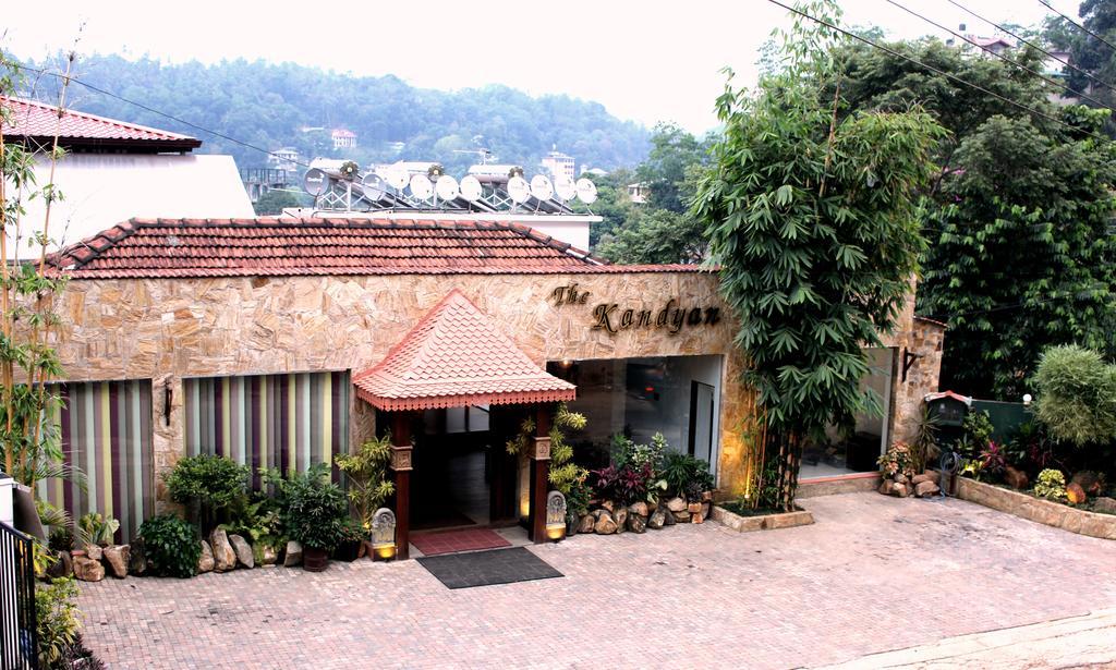 Kandyan Hotel Exterior foto