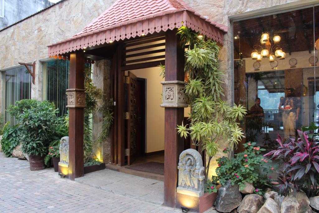 Kandyan Hotel Exterior foto