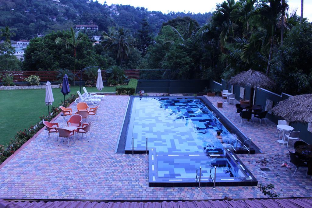 Kandyan Hotel Exterior foto